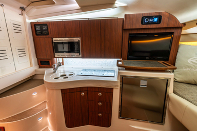 2022 Grady-White Express 330