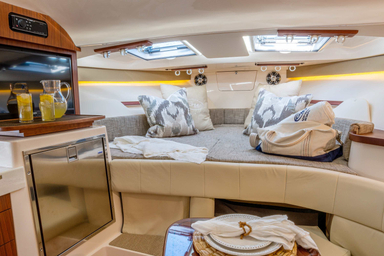 2022 Grady-White Express 330