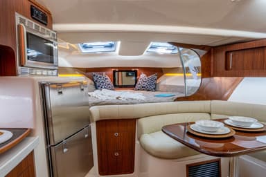 2022 Grady-White Express 370