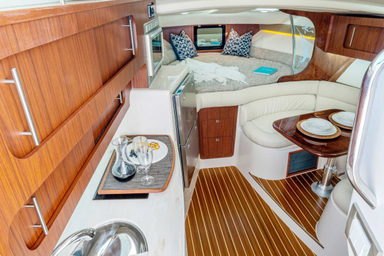 2022 Grady-White Express 370