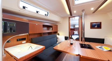 2011 Hanse Yachts 385