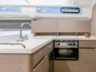 2017 Hanse Yachts 388