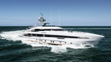 2022 Heesen Yachts Book Ends
