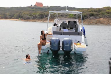 2022 Jeanneau Cap Camarat 9.0 WA