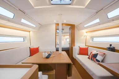 2022 Jeanneau Sun Odyssey 380