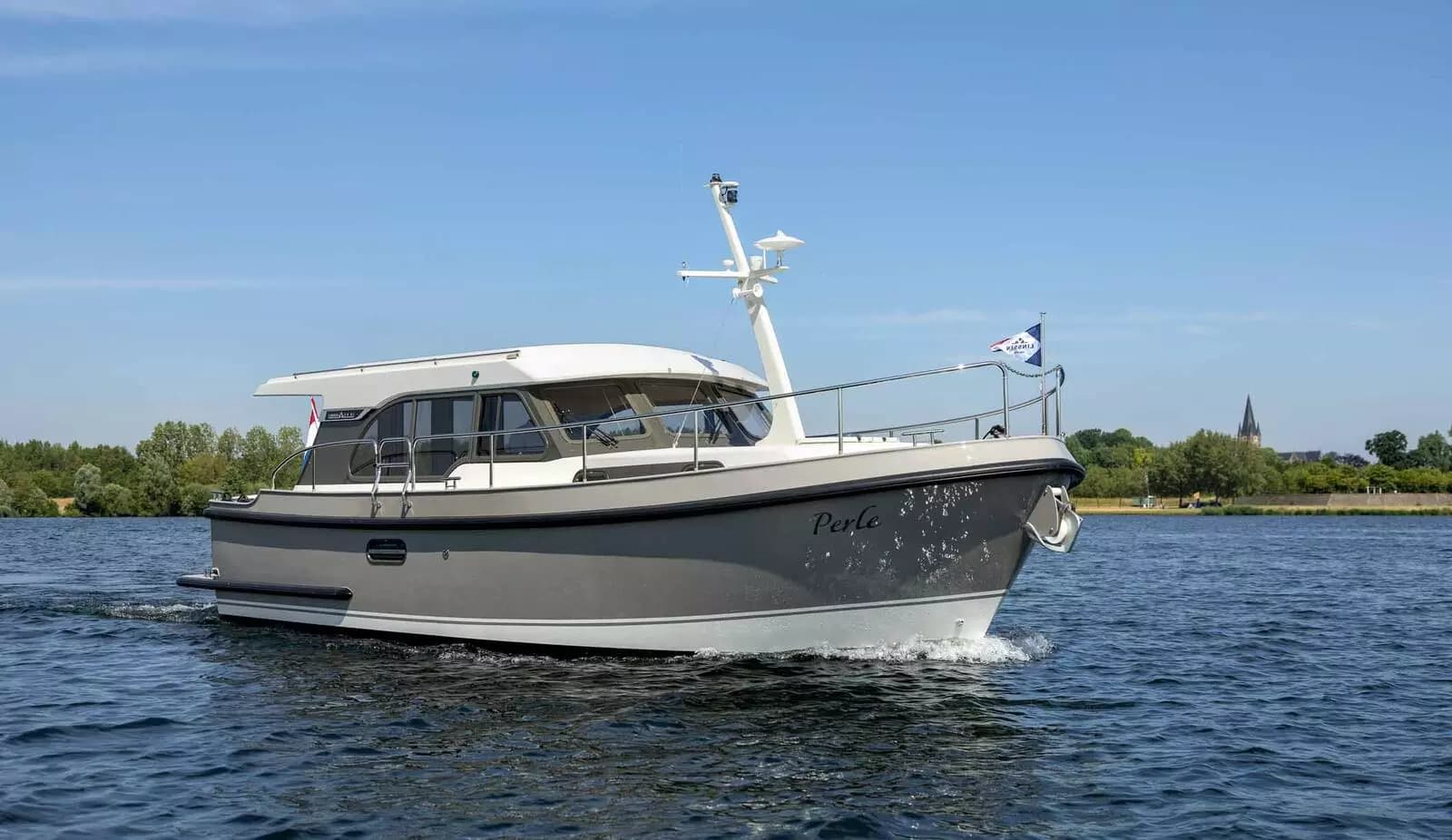 2016 Linssen Yachts 30 SL Sedan