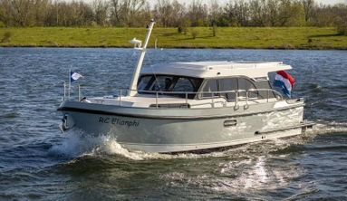 2016 Linssen Yachts 30 SL Sedan