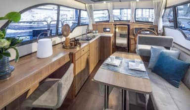 2016 Linssen Yachts 30 SL Sedan