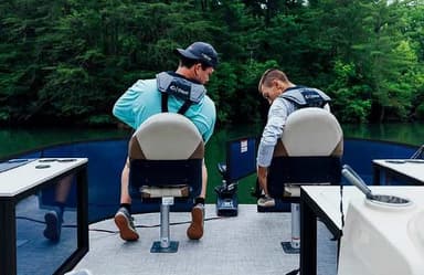 2021 Lowe Boats SF 212 Walk Thru