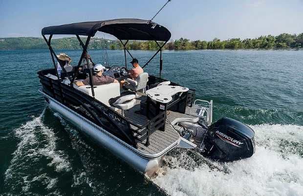 2021 Lowe Boats SF 212 Walk Thru