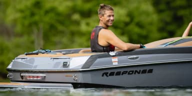 2021 Malibu Boats Response TXi