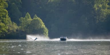 2021 Malibu Boats Response TXi