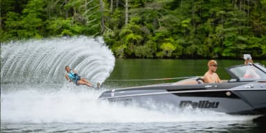 2021 Malibu Boats Response TXi