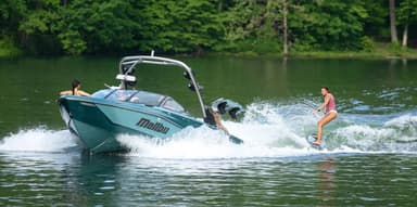 2021 Malibu Boats Wakesetter 22 LSV