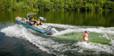 2021 Malibu Boats Wakesetter 22 LSV