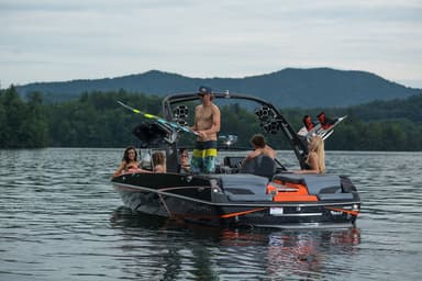 2018 Malibu Boats Wakesetter 22 MXZ