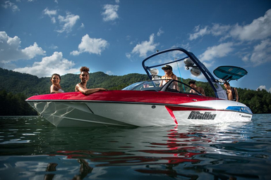2017 Malibu Boats Wakesetter 22 VLX