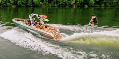 2023 Malibu Boats Wakesetter 25 LSV