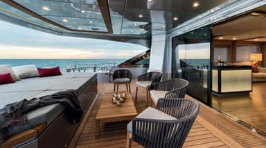 2016 Monte Carlo Yachts MCY 105