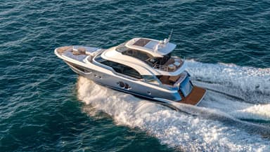 2020 Monte Carlo Yachts MCY 70 Skylounge