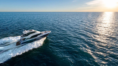 2020 Monte Carlo Yachts MCY 70 Skylounge