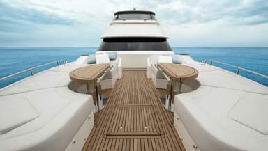 2020 Monte Carlo Yachts MCY 70 Skylounge