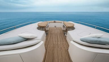2020 Monte Carlo Yachts MCY 70 Skylounge
