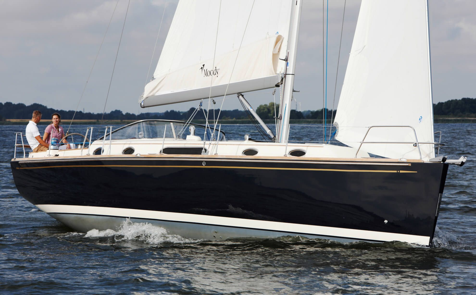 2010 Moody Aft 45