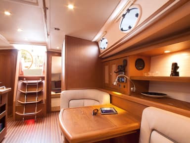 2010 Moody Yachts Aft 45