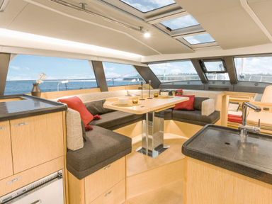2014 Moody Yachts Decksaloon 54
