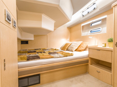 2014 Moody Yachts Decksaloon 54