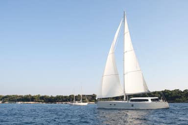 2016 Moody Yachts Decksaloon 62