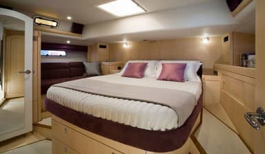 2013 Oyster Yachts 54