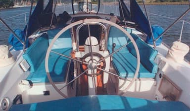 1984 Oyster Yachts Heritage 37