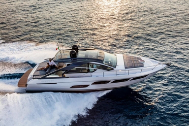 2016 Pershing Yachts 5X