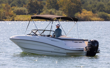 2018 Bayliner VR5 Bowrider I/O