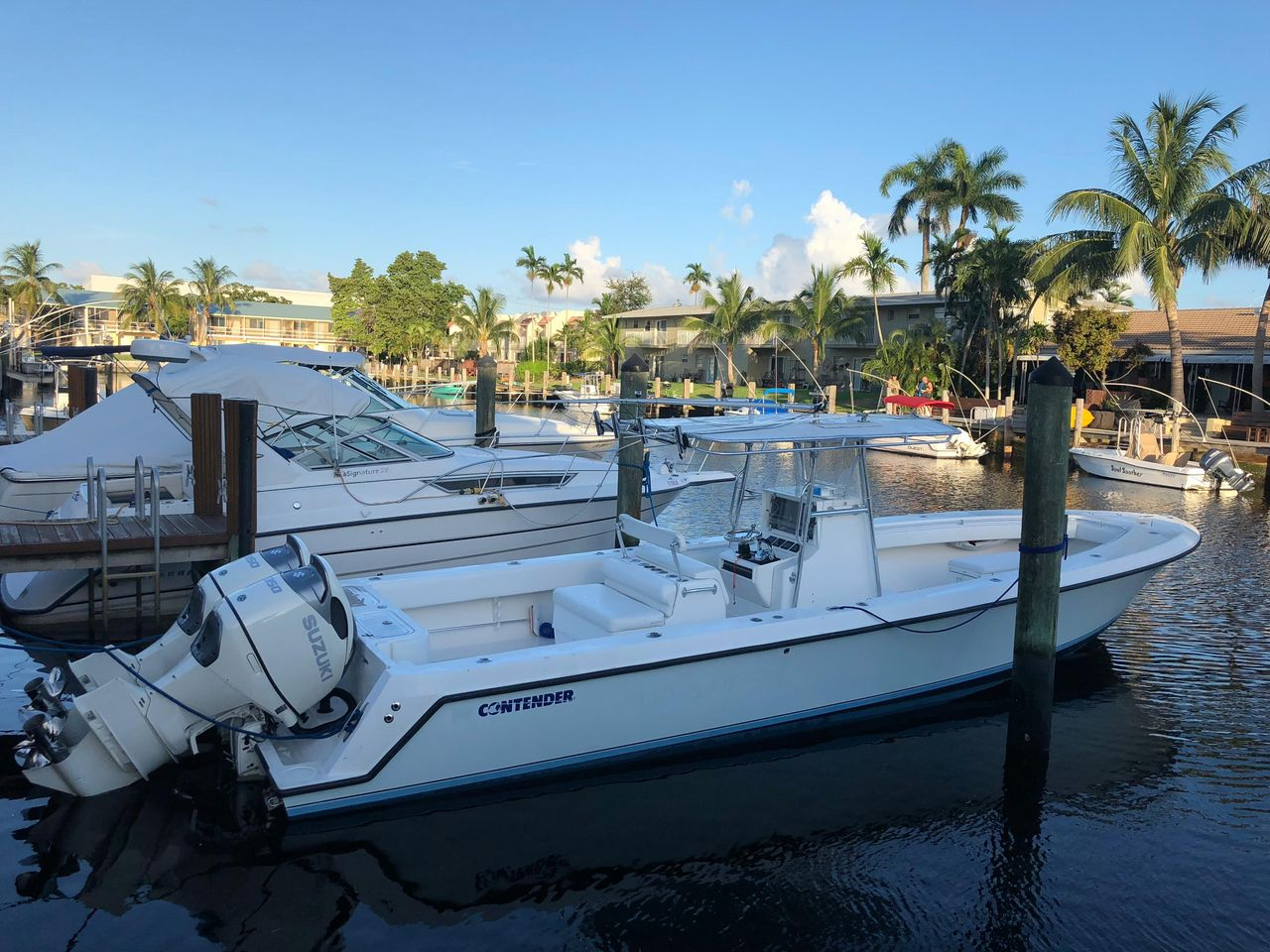 2006 Contender Center Console