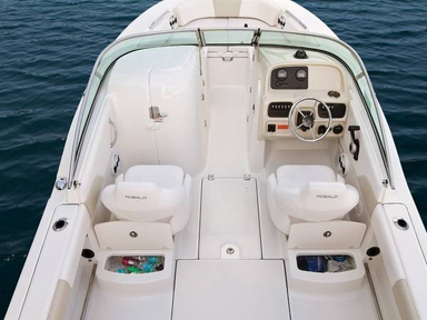 2015 Robalo R207 Dual Console