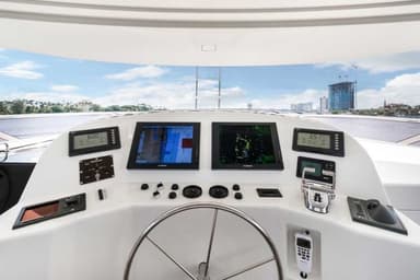 2015 Westport Yachts Westport 112