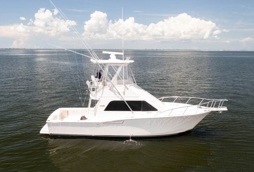 2005 Cabo Yachts Flybridge