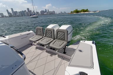 2021 Axopar 37 Sun Top