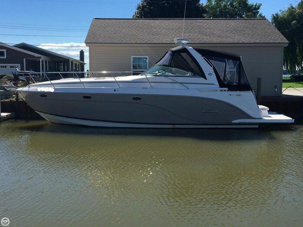 2007 Rinker 400 Express Cruiser