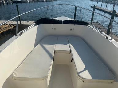 2001 Pursuit 2470 Center Console