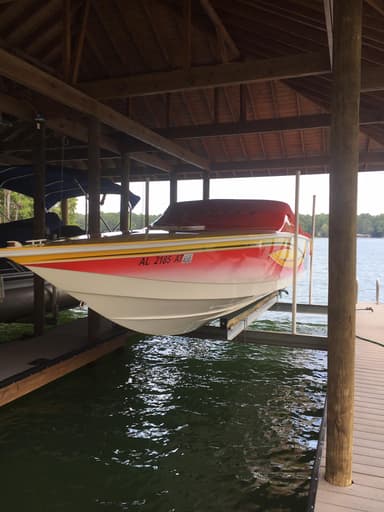 2002 Velocity Powerboats 320