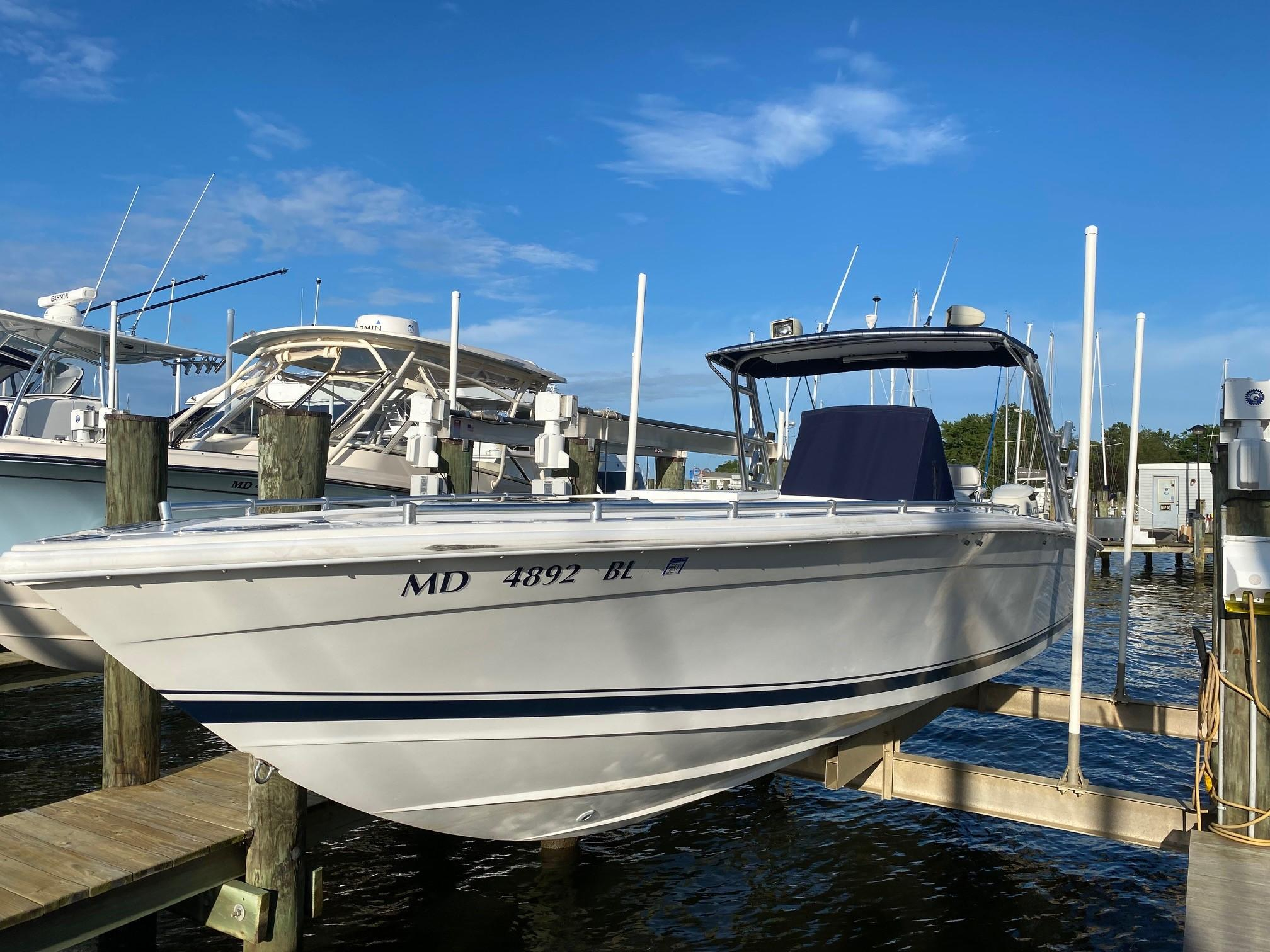 2000 Avanti Boats AVANTI 33