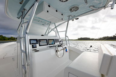 2015 Ocean Master 336 Center Console