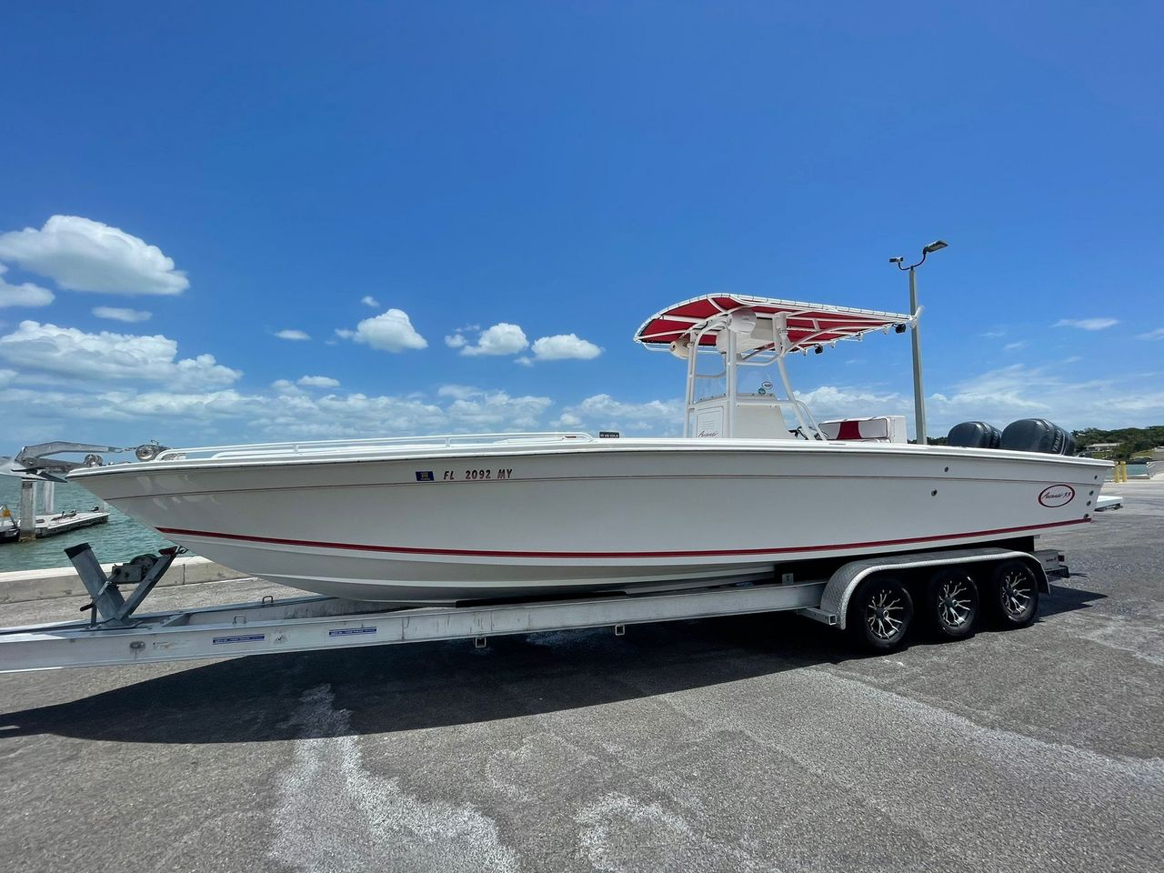 2005 Avanti Boats 33