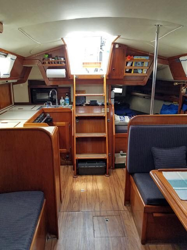 1983 Ericson Yachts 381
