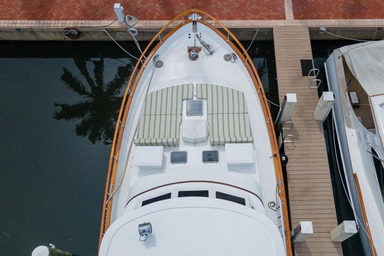 1986 Tollycraft Yachts Pilothouse