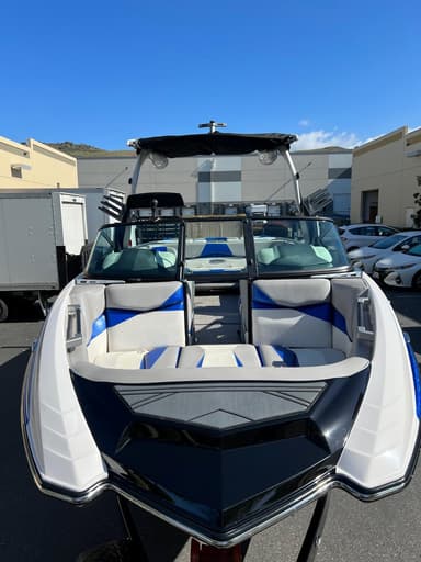 2018 Supra Boats SL